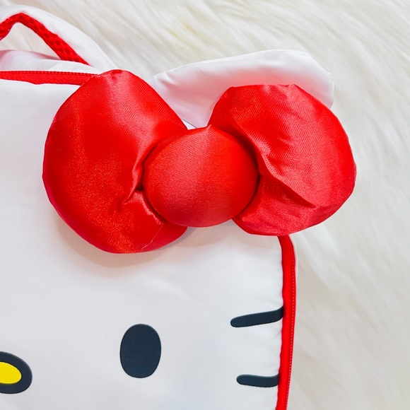 Hello Kitty Backpack - Picture 3 of 6